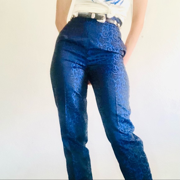 🔥SOLD🔥90s VTG ANN TAYLOR Blue Paisley Silk Tapered Pants - Picture 2 of 11